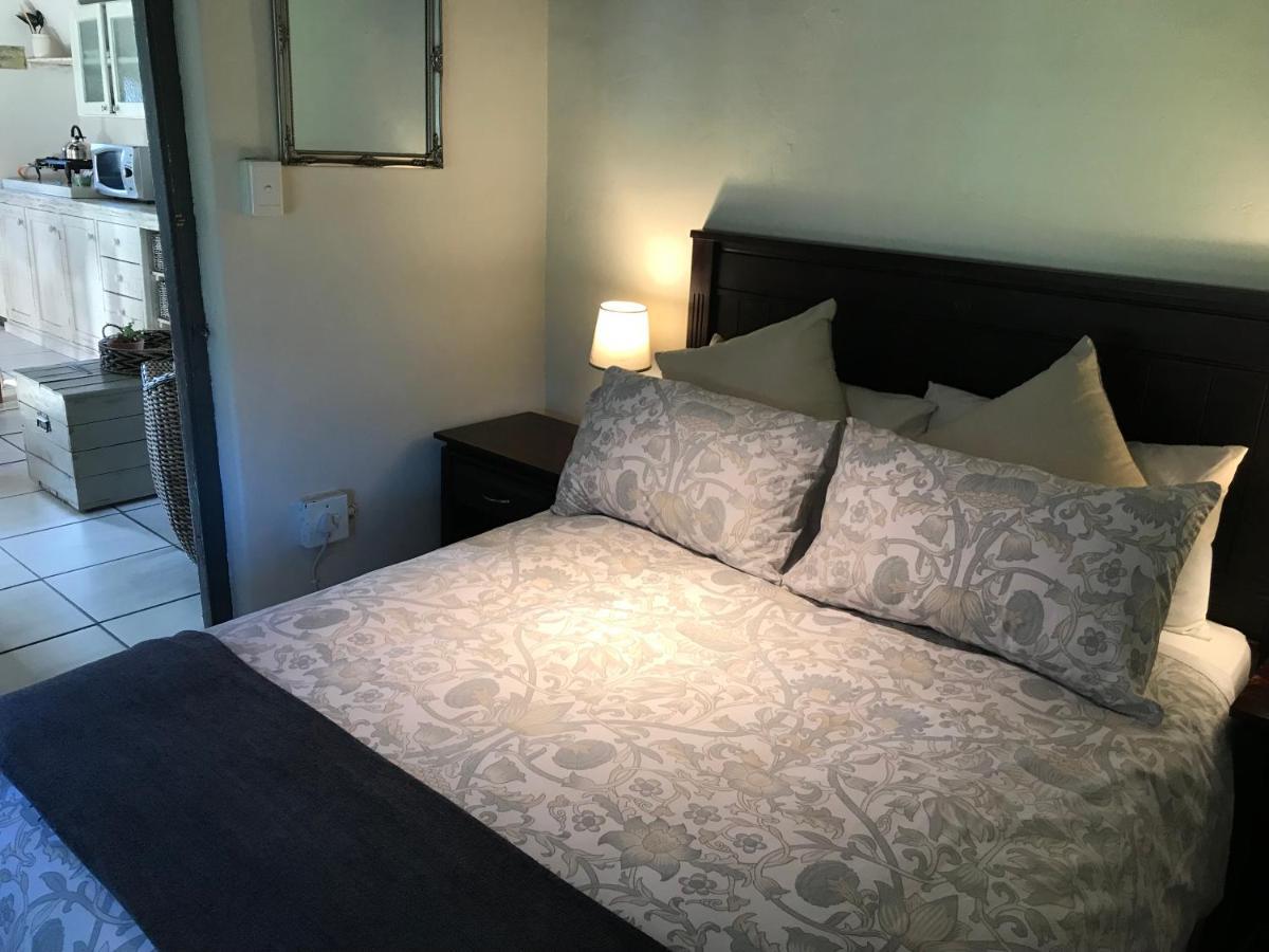 Kleine Vrede Farm Cottage Hermanus Bagian luar foto