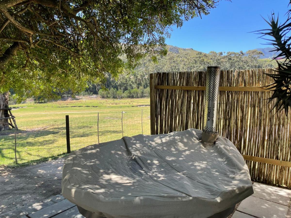 Kleine Vrede Farm Cottage Hermanus Bagian luar foto